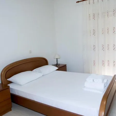 Appartement Manoleas - 8 *