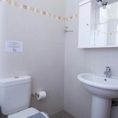 Manoleas - 8 Apartman Sztúpa