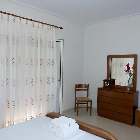Manoleas - 8 Apartamento *